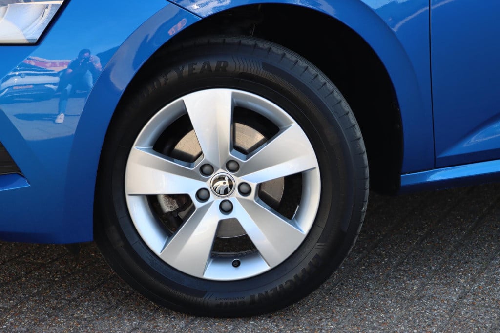 Skoda Kamiq 1.0 tsi ambition 110pk