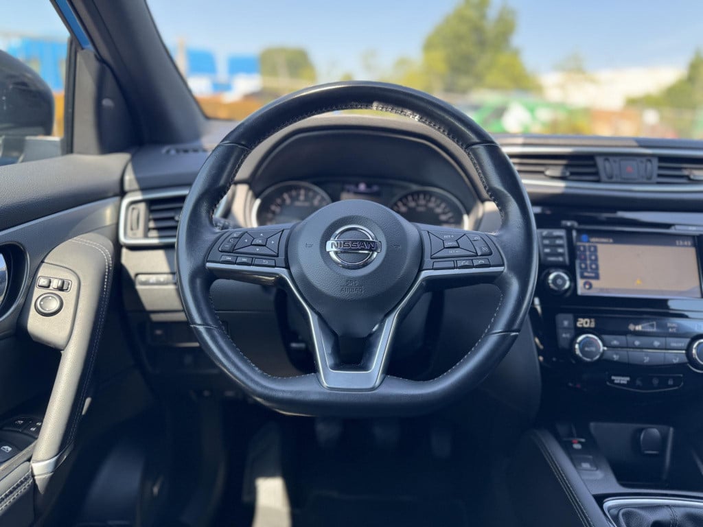 Nissan Qashqai 1.6 tekna + 1500kg trekgewicht | panoramadak | nappa leder |