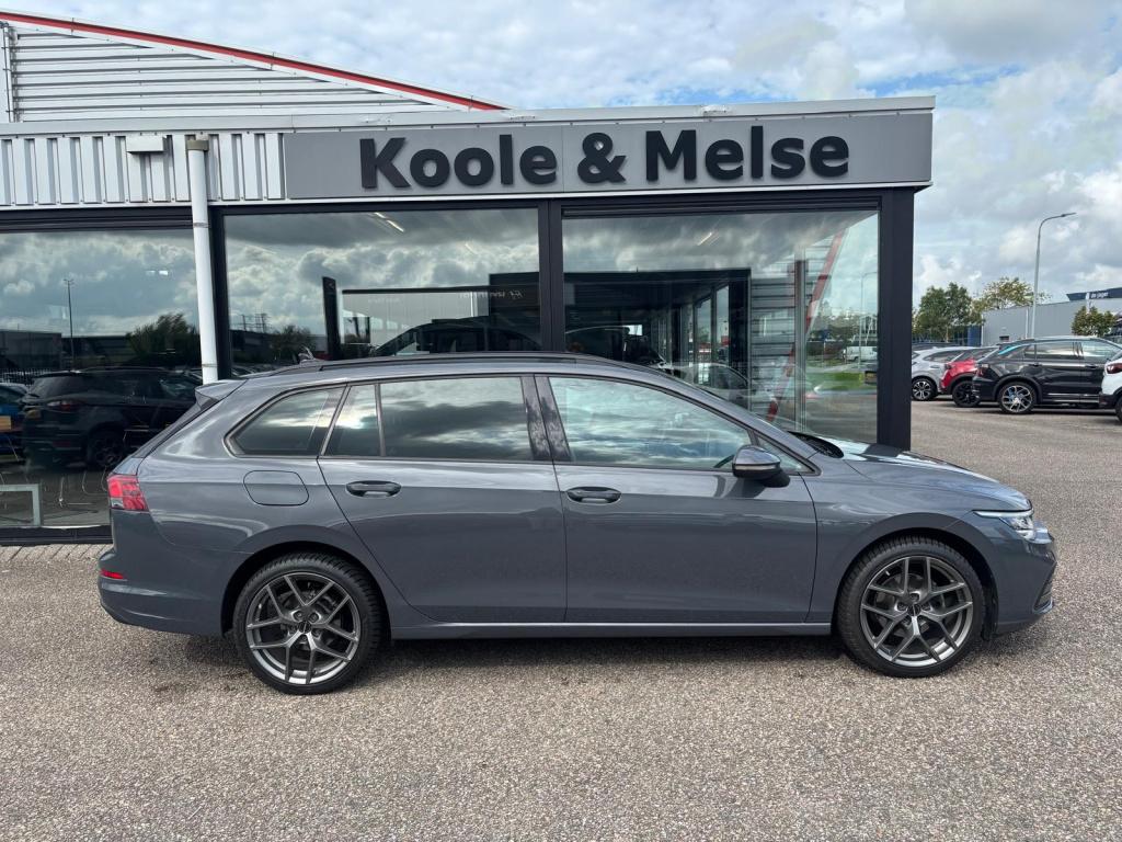 Volkswagen Golf tsi 110pk life, elektrische trekhaak, carplay
