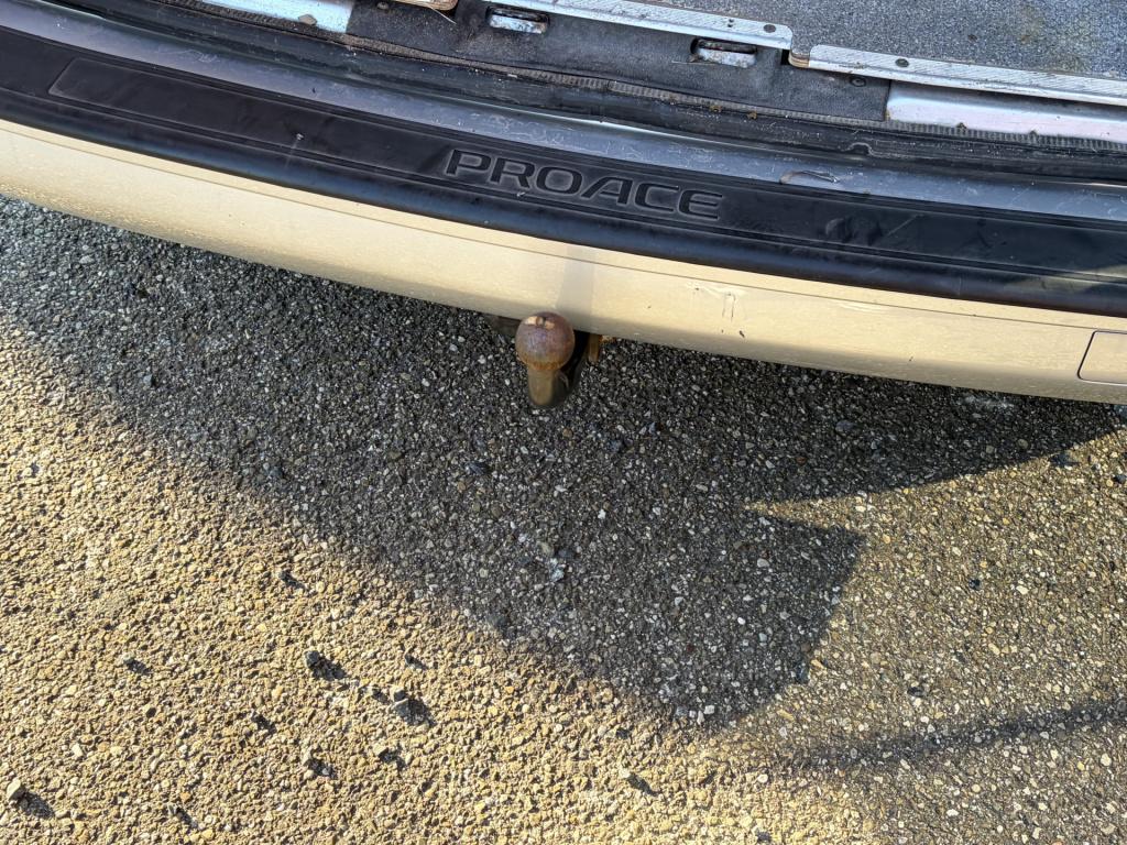 Toyota Proace worker 2.0 d-4d professional | trekhaak | sidebars | nav | 2.