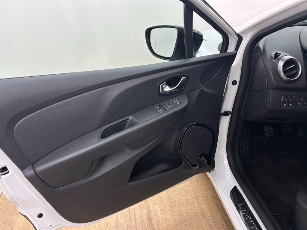 Renault Clio occasion 1.2 motor dus 4 cilinder ! | wit| tweedehands renault
