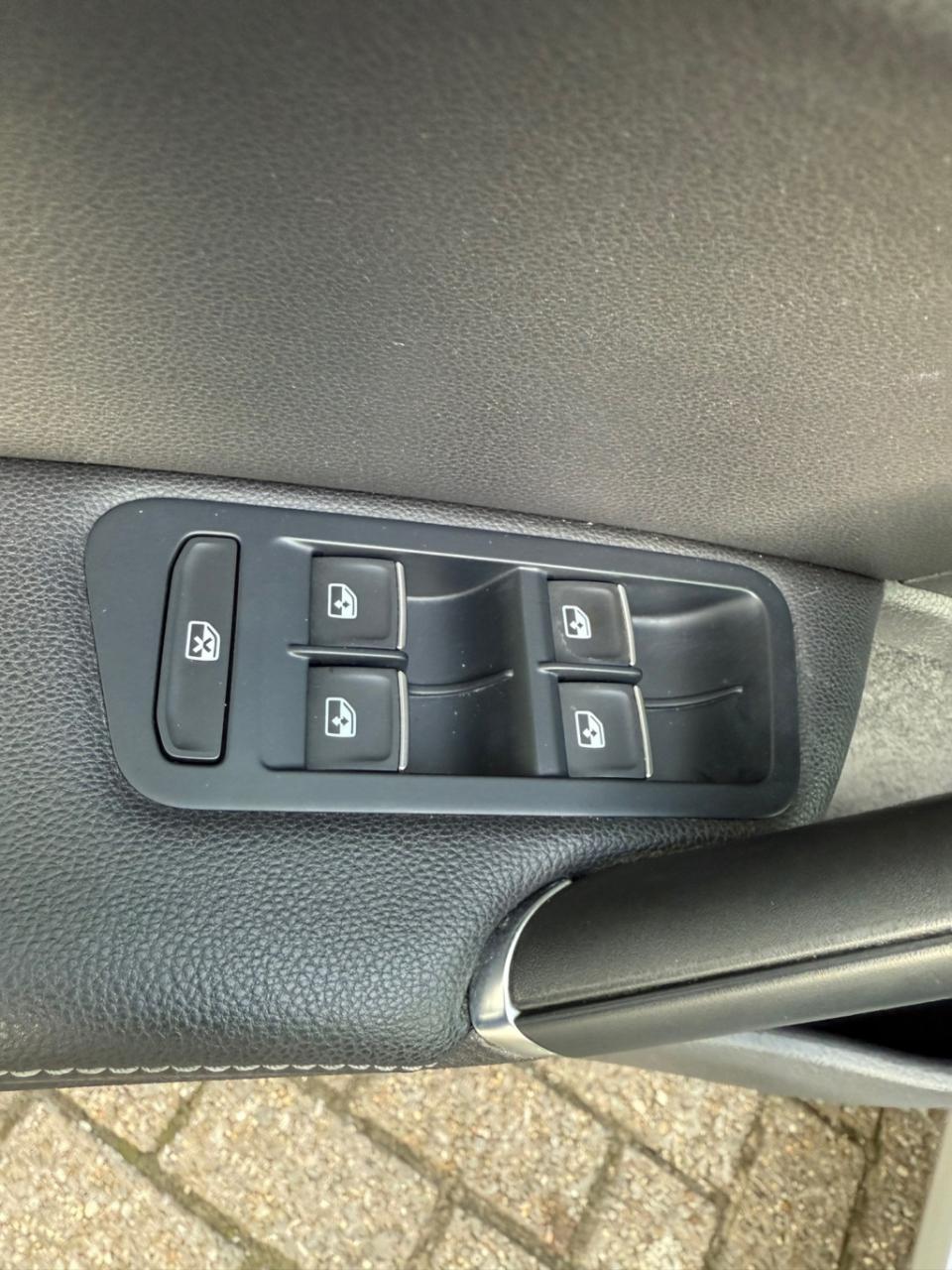 Volkswagen Golf 1.2 tsi connected series