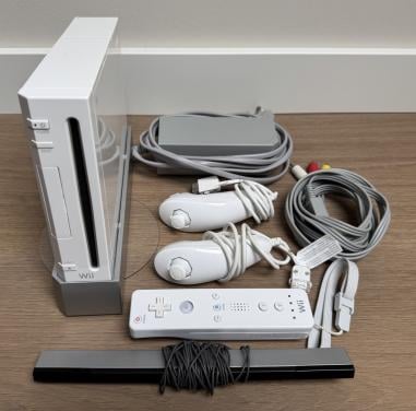 Nintendo Wii | 1 controller | 2 Nunchucks | Homebrew