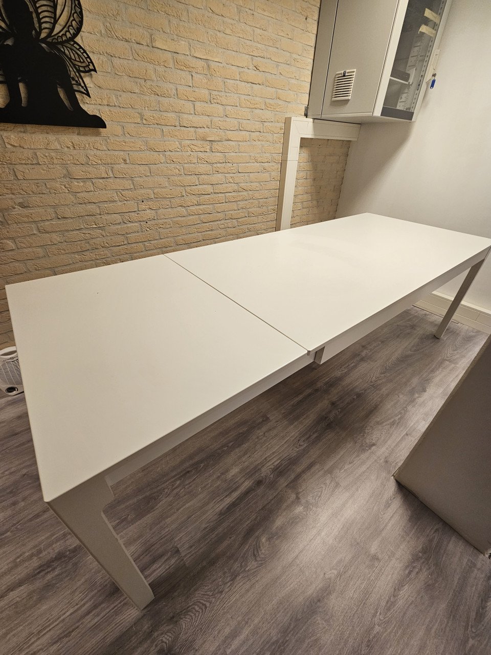 Te Koop witte (uitschuifbare) tafel