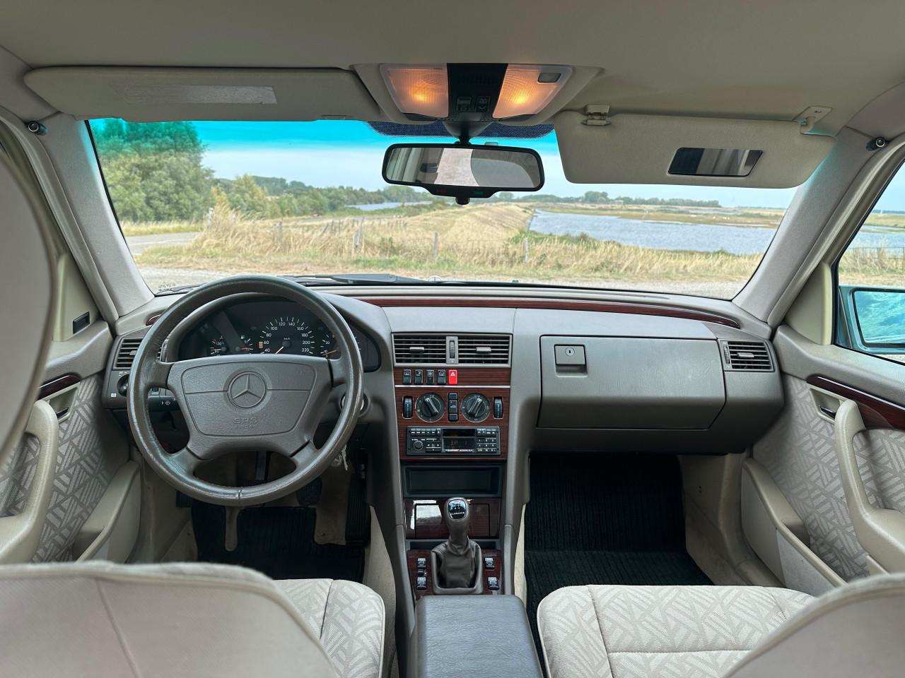 Mercedes Benz C-Klasse 2.0 C2000