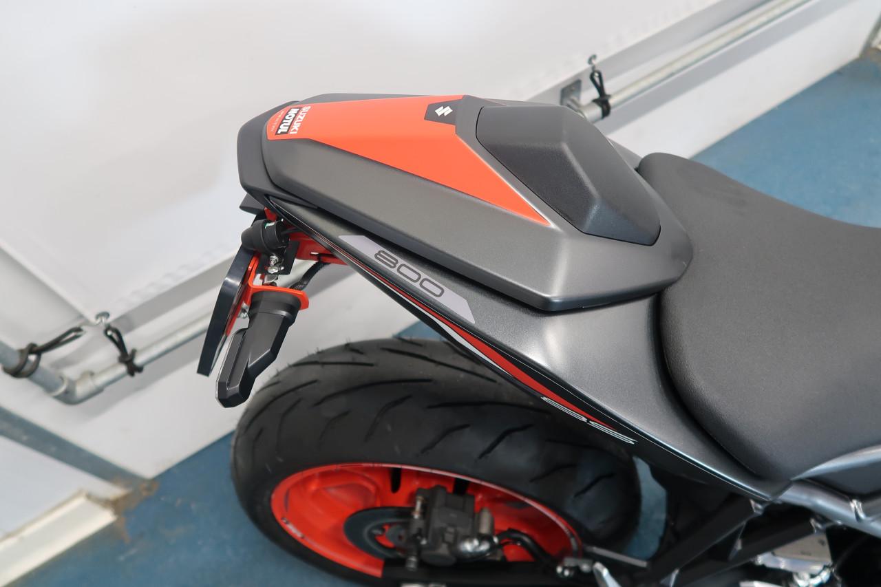 2024 Suzuki GSX-8S zeer compleet!