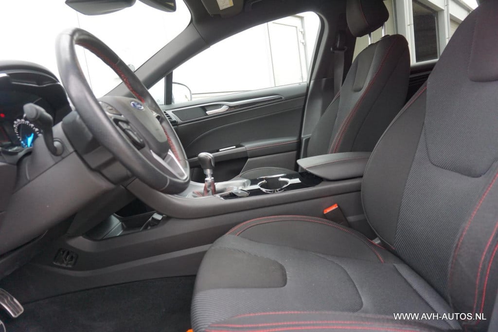 Ford Mondeo wagon 1.5 st line