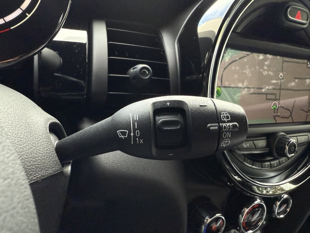 Mini Cooper mini 2.0 // serious business pack // nieuwstaat // 5 deurs /