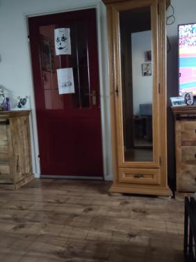 Gratis af te halen in goes vitrinekast