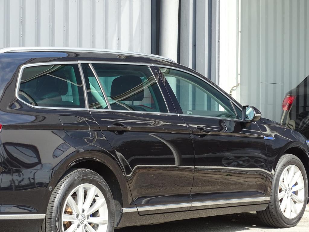 Volkswagen Passat variant 1.4 tsi gte connected series plus | pano | trekha