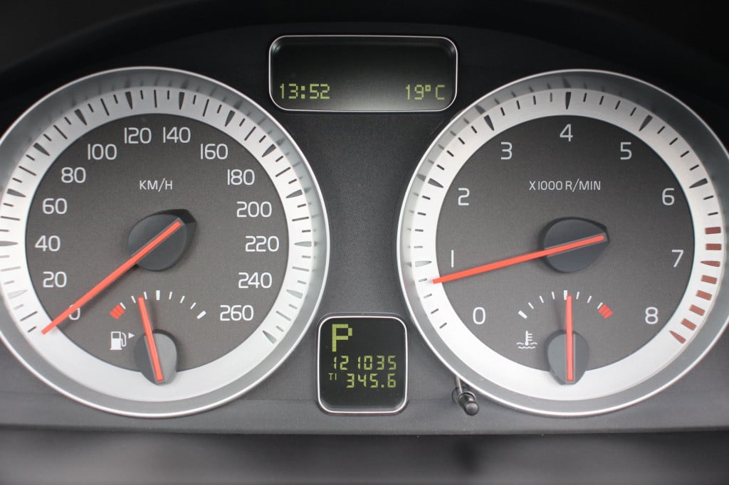 Volvo C70 convertible 2.5 t5 momentum | cruise | 230pk | leder/elec. stoele