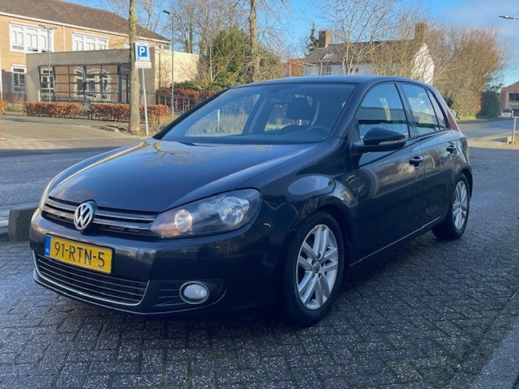 Volkswagen Golf 1.6 tdi highline bluemotion *verkocht*