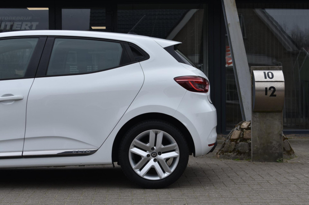 Renault Clio 1.0 tce | parkeersensoren | navigatie | dealer onderhouden | c