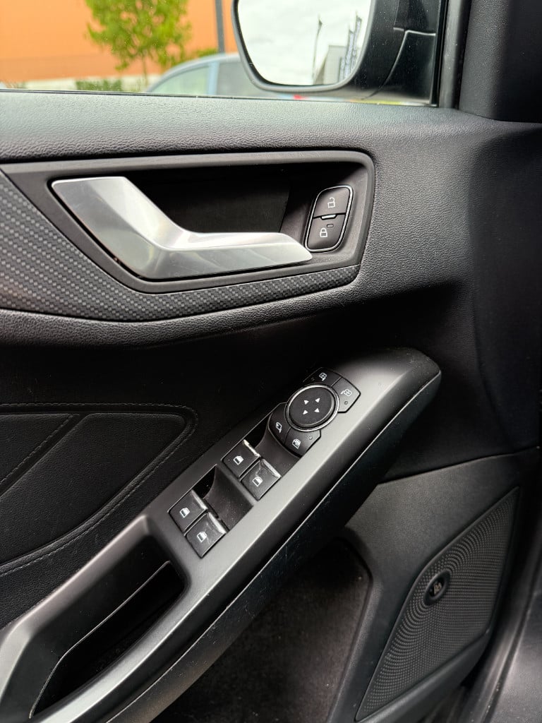 Ford Focus 1.0 ecoboost st line business