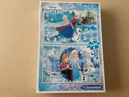 Puzzel van Frozen.      2x20 stukjes.