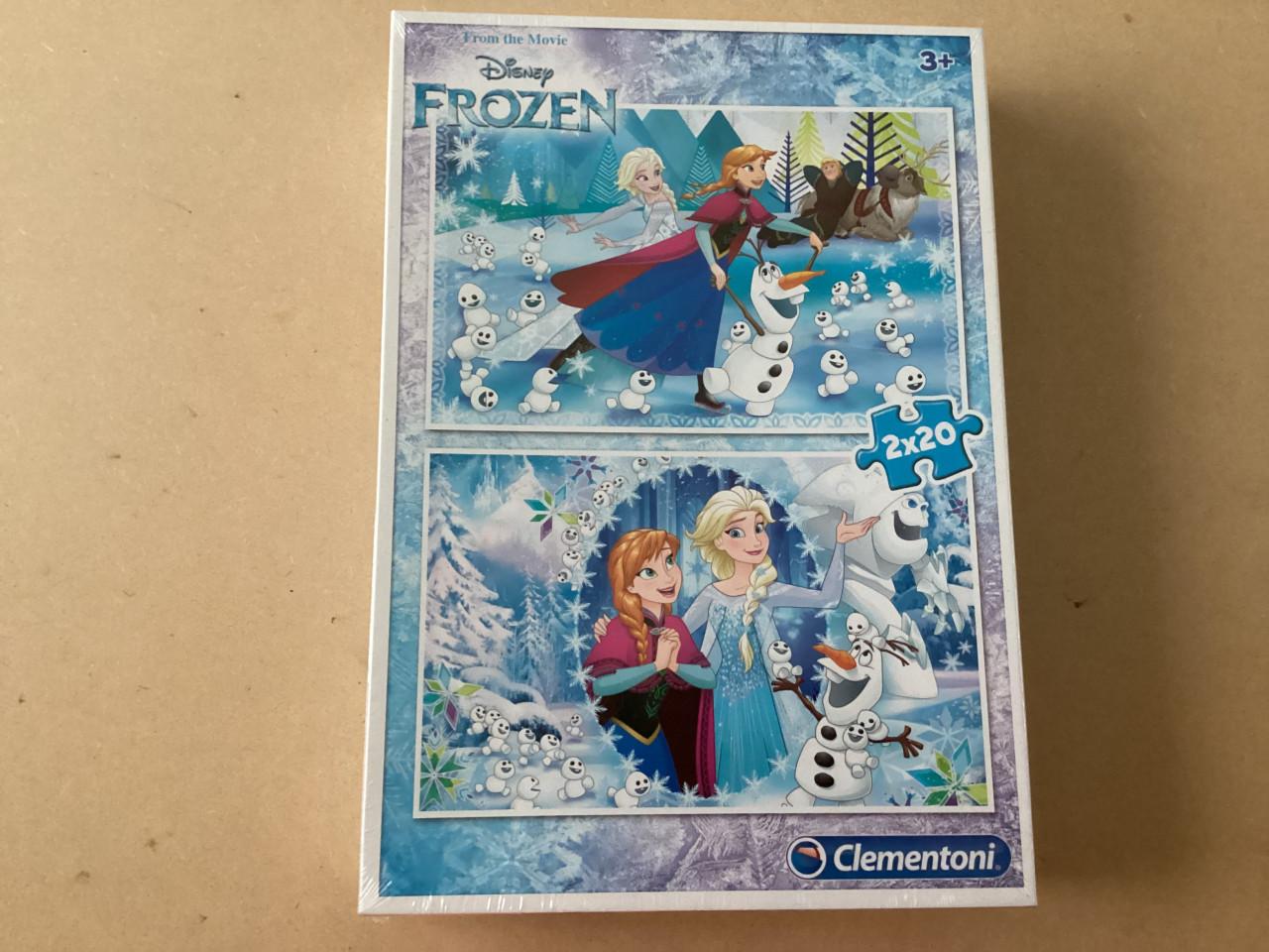 Puzzel van Frozen.      2x20 stukjes.