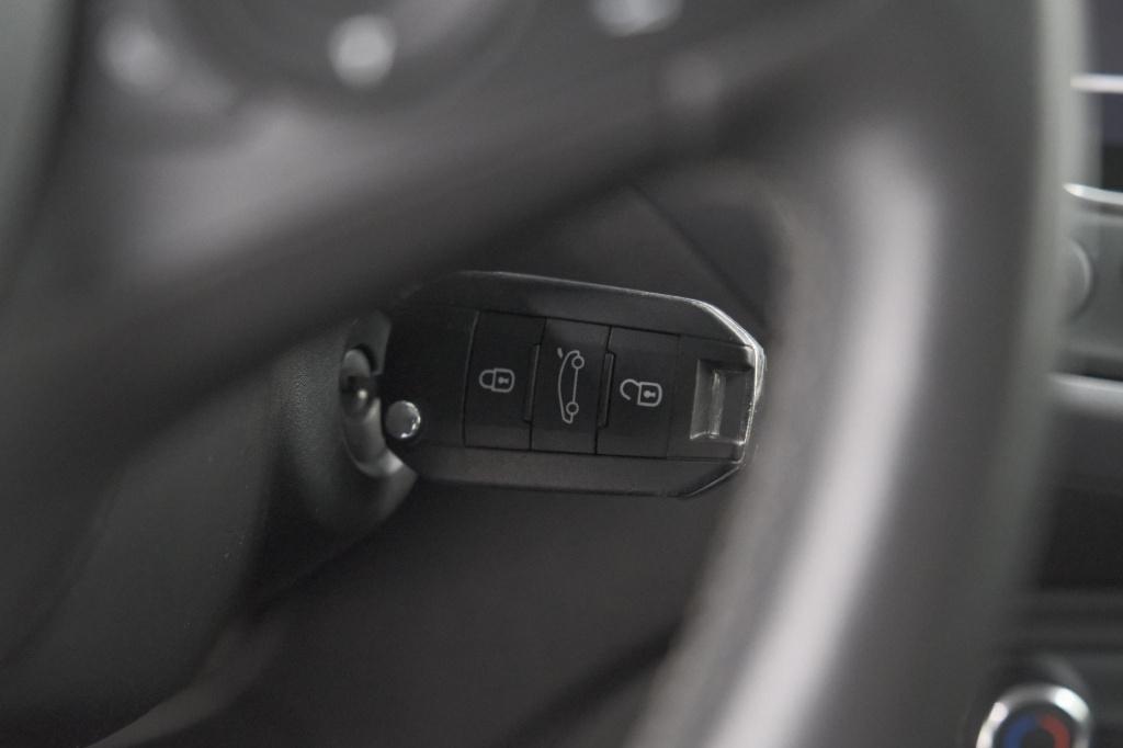 Opel Crossland X turbo 110 edition | camera | apple carplay | parkeersensor