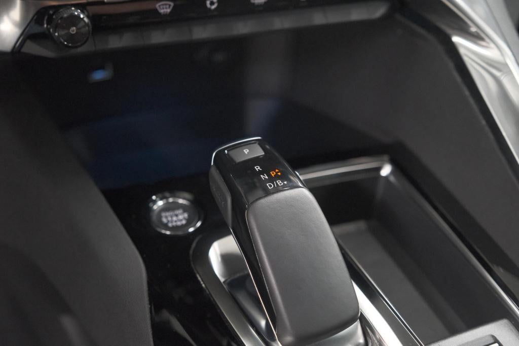Peugeot 3008 1.6 hybrid 225 allure | camera | dodehoekdetectie | navigatie 
