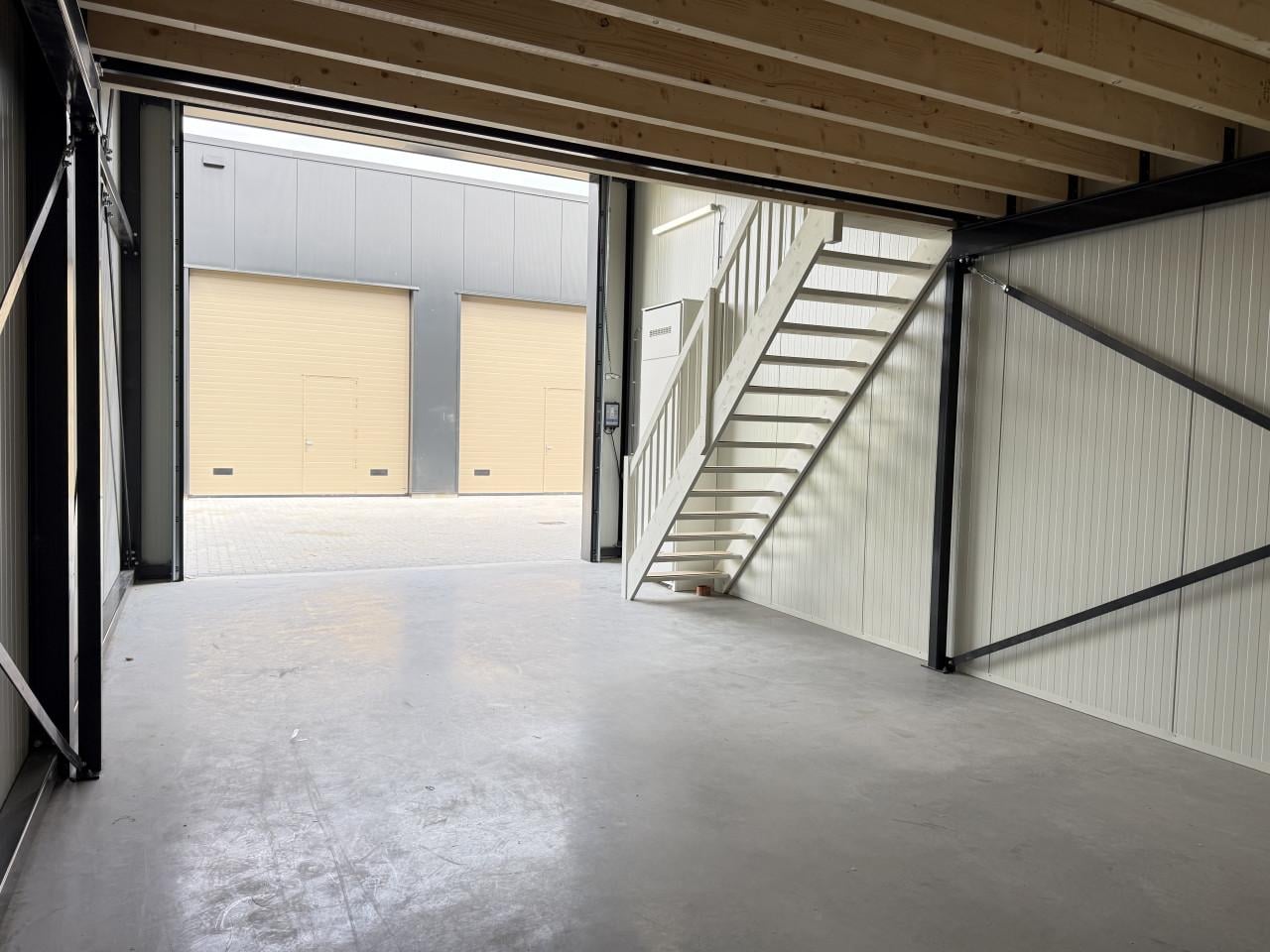 TE HUUR bedrijfsruimte | kantoor | loods | unit | opslag Middelburg