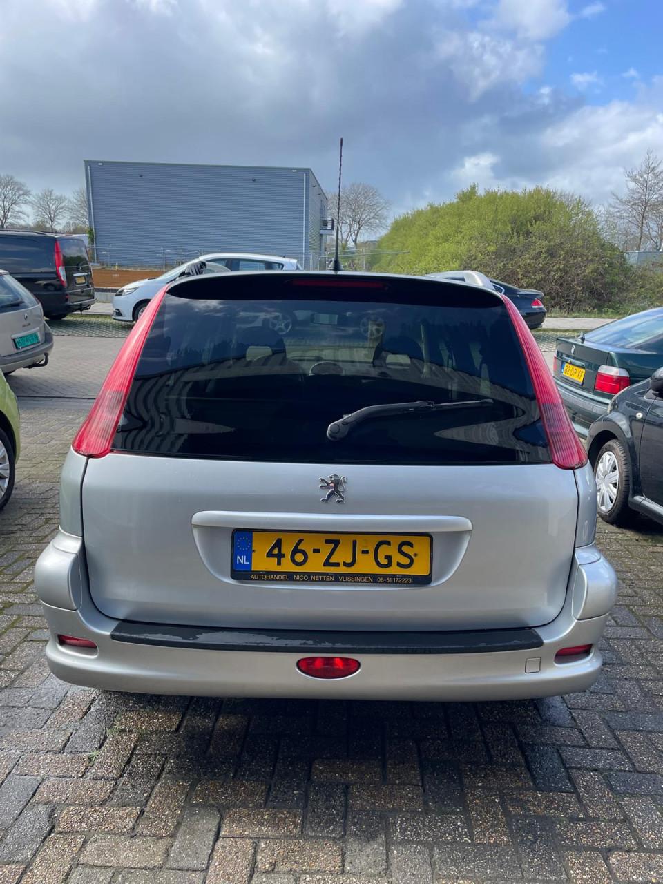 Peugeot-206 SW 1.6-16V Quiksilver