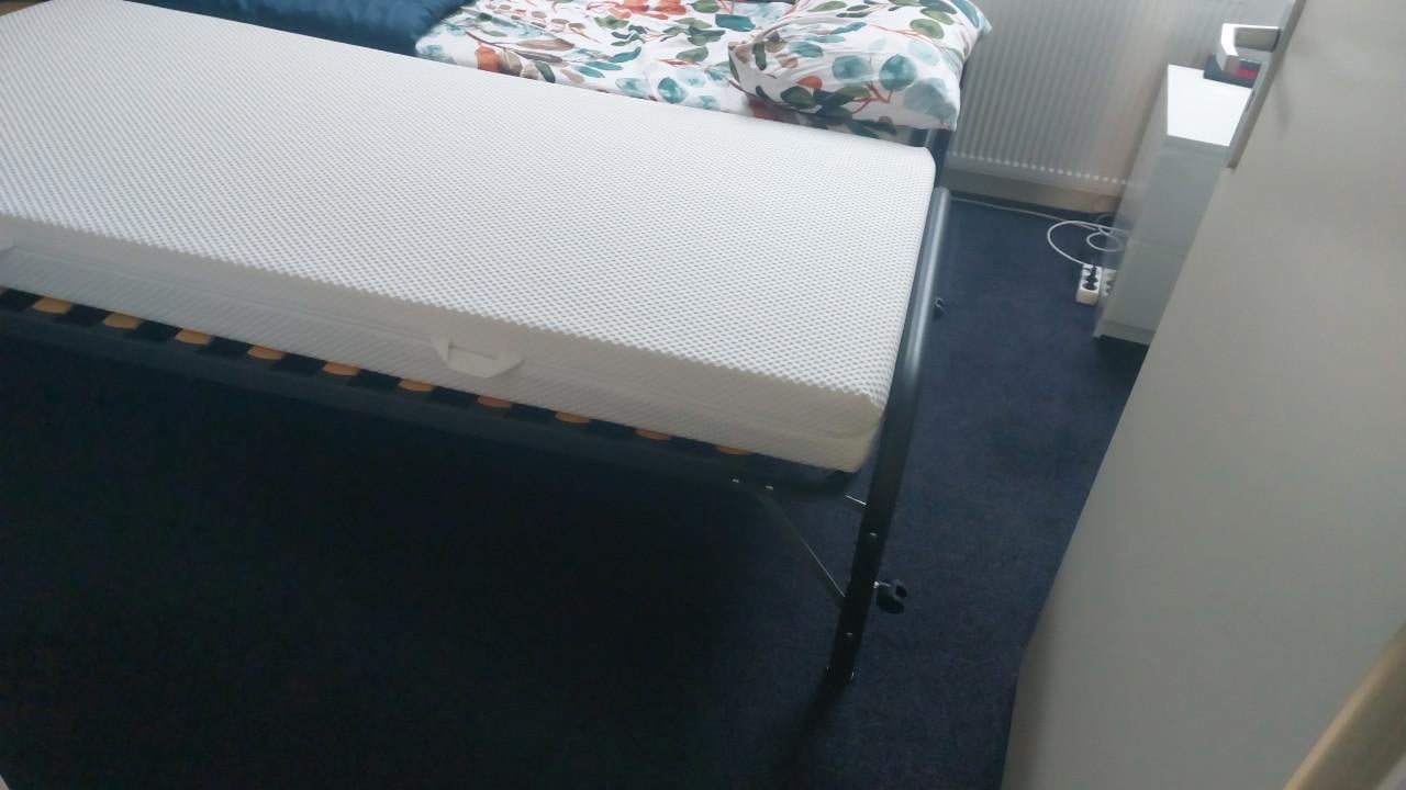 Onderschuifbed.  Bedden.  Z.g.a.n. 2x 90 x200cm