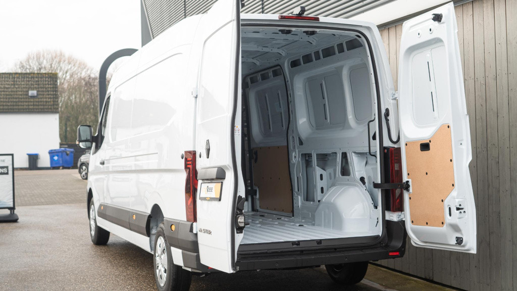 Renault Master t35 2.0 dci 150 l3h2 advance | nieuw model | camera | parkee