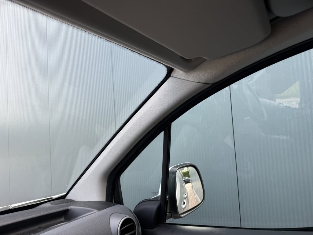 Peugeot Partner 120 1.6 bluehdi 75 l1 premium pack 3-zitter