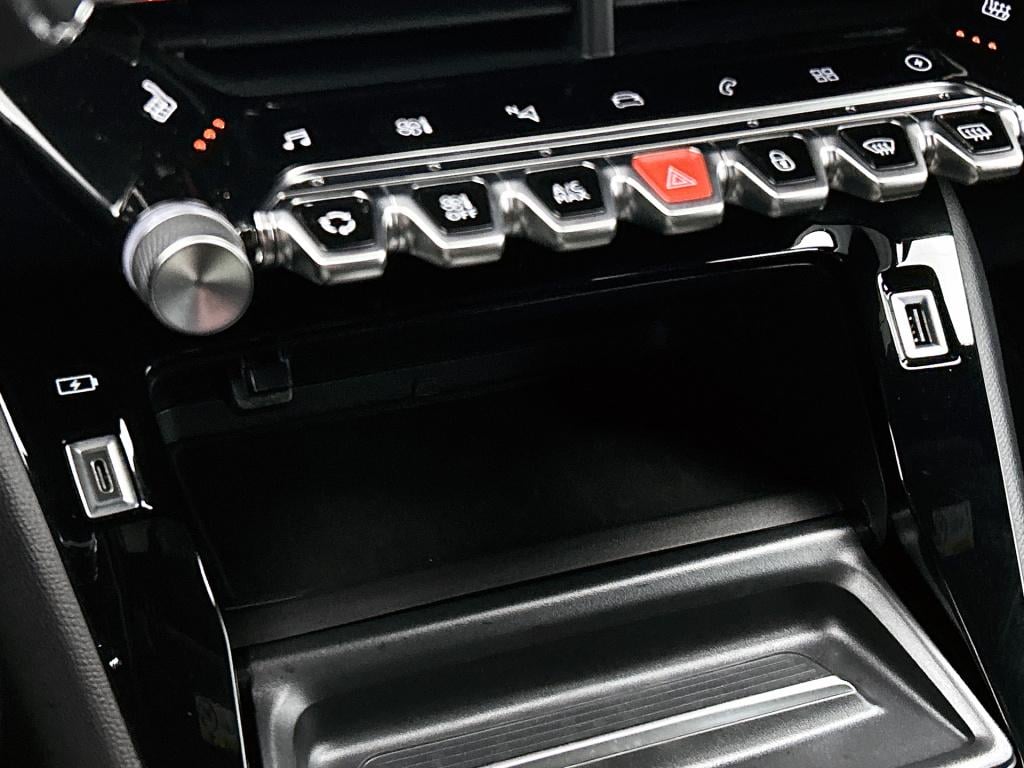 Peugeot 208 ev gt pack 50 kwh | stoelverwarming | icockpit | adaptive cruis