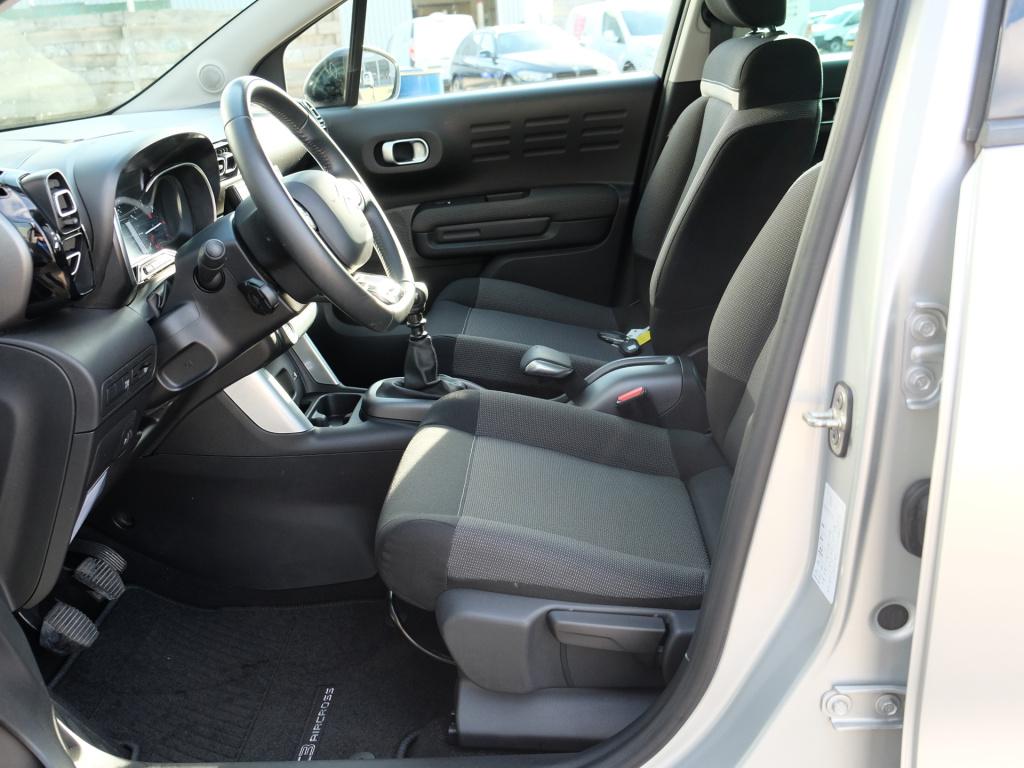 Citroen C3 Aircross 1.2 puretech 110pk shine | navigatie| parkeer sensoren 