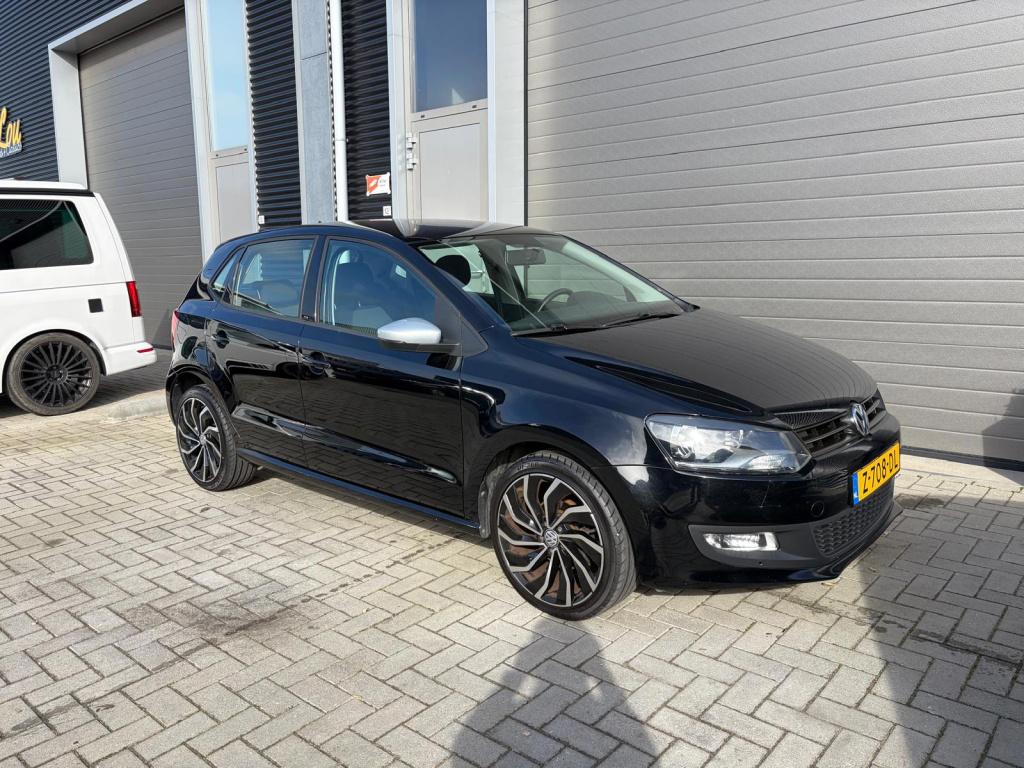 Volkswagen Polo 1.4-16v comfortline/lichtmetaal/carplay/airco/black edition