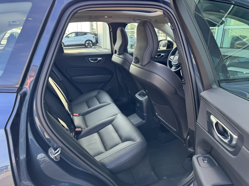 Volvo XC60 t6 398pk recharge plus dark| panodak| adap.cruise| trekhaak| 360