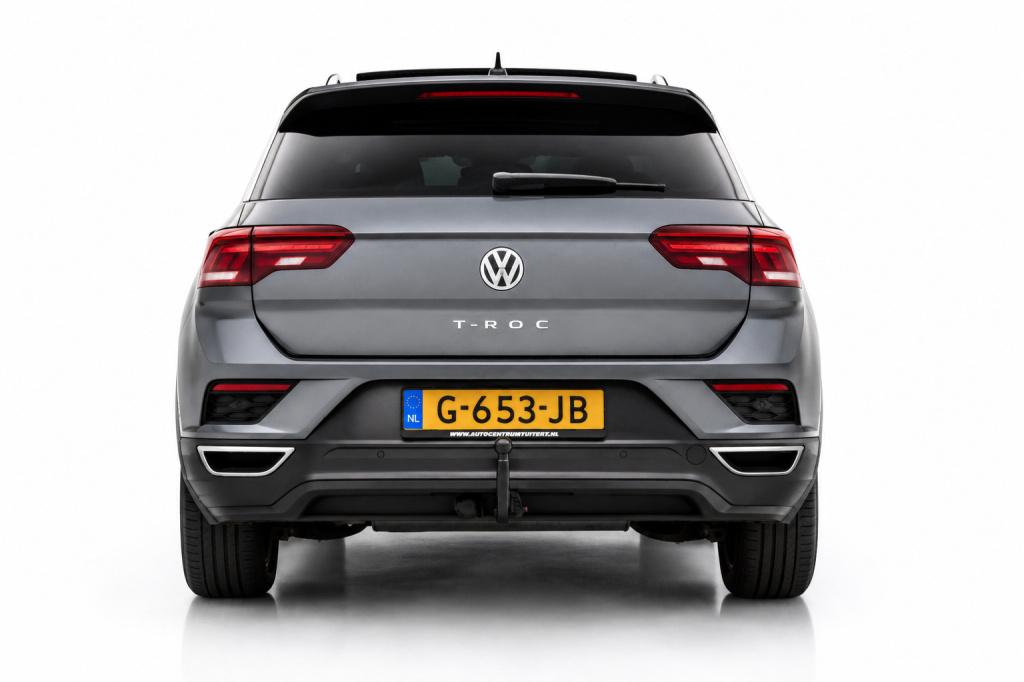 Volkswagen T-roc 1.5 tsi r-line | pano | trekhaak | camera | beats | nap | 