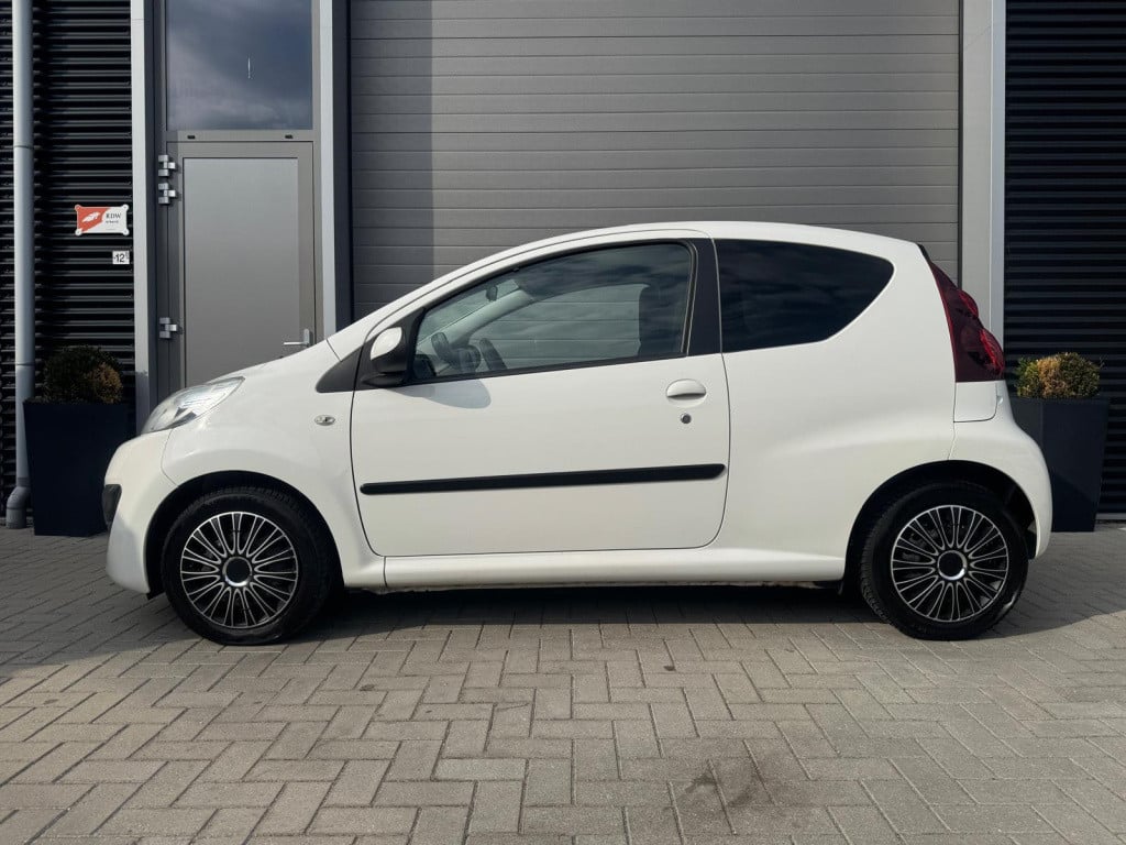 Peugeot 107 1.0 première/apk/airco/facelift/150.000/carplay/