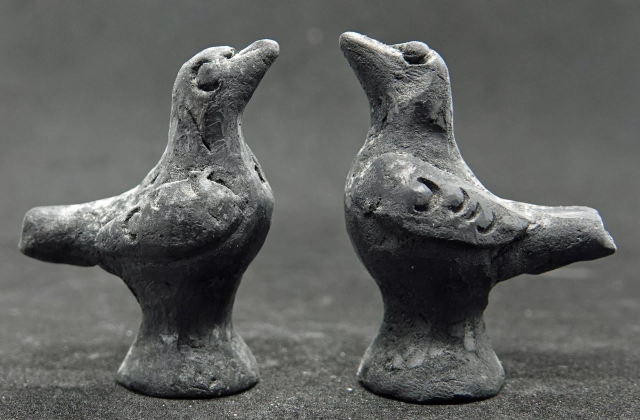 Oude Mexikaanse mini vogeltjes vulkanisch keramiek, fluitje