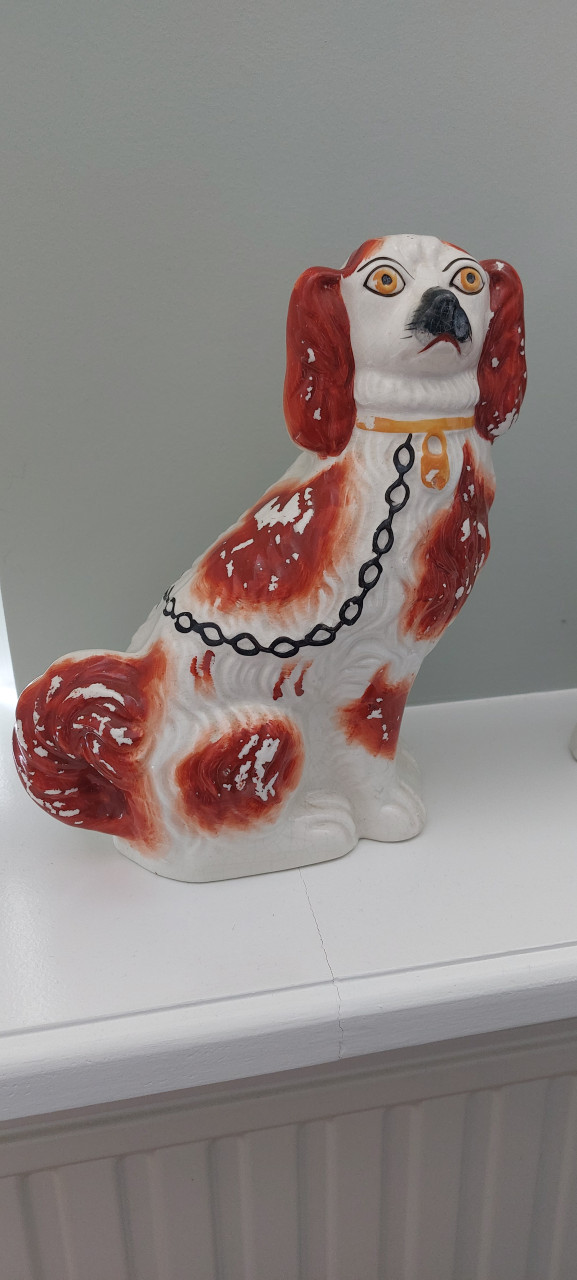 Oude charmante kasthondjes/hoerenhondjes