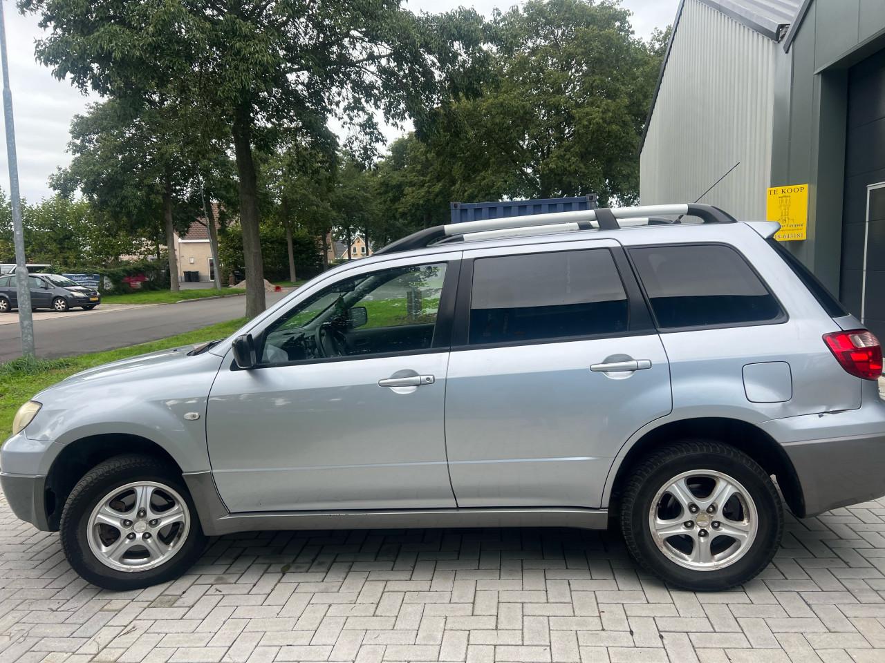 Mitsubishi Outlander Sport 2.0 Invite +