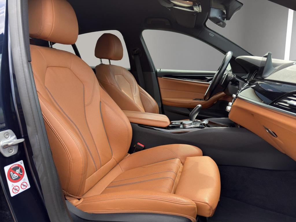 BMW 5 Serie 530 e iperformance | leder | sportstoelen | sfeer | camera | pa