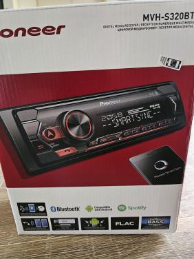 Auto radio met usb , bluetooth