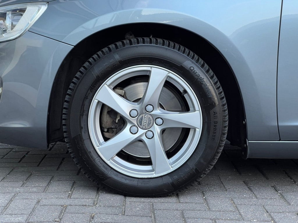 Volvo V60 t3 153pk dynamic ed| navi| climate| stoel.verw| pdc