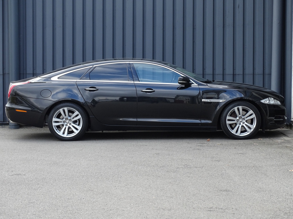 Jaguar Xj 3.0 v6d luxury | dubbel pano | 19"