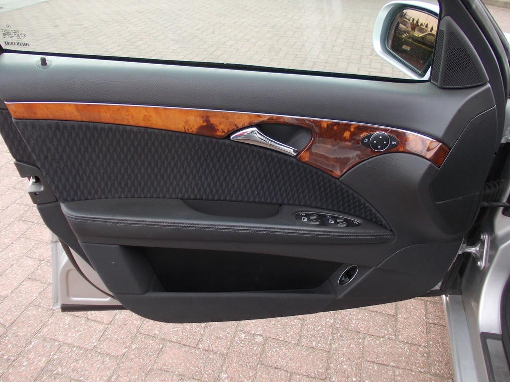 Mercedes-Benz E-Klasse 220 cdi elegance aut. e220cdi