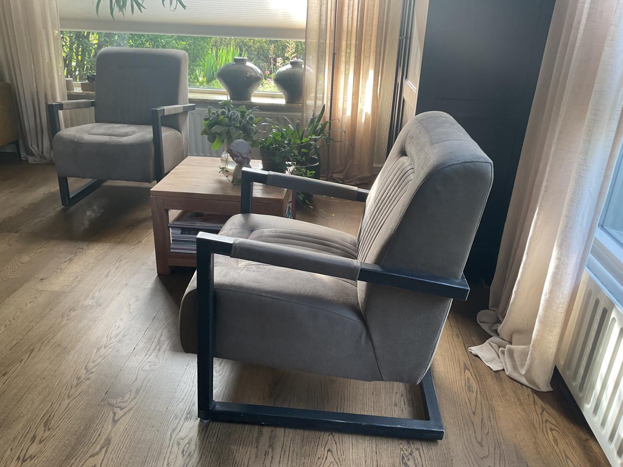 Stoere industriele stoelen