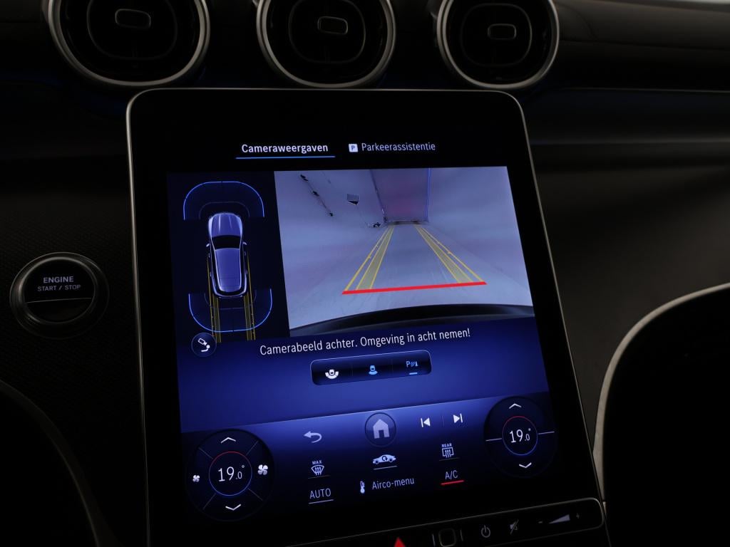 Mercedes-Benz Glc 300 e 4m amg plug-in hybride | trekhaak | amg styling | 2