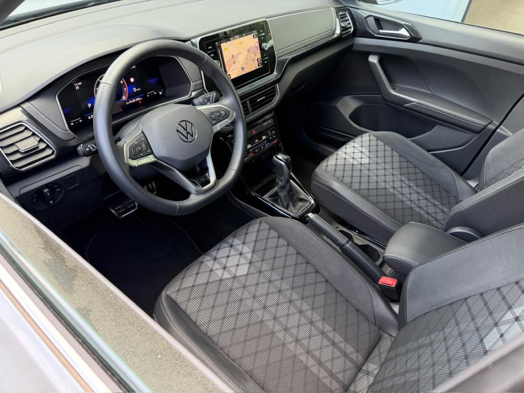 Volkswagen T-cross 1.5 tsi 150pk dsg r-line | camera | trekhaak | dode hoek