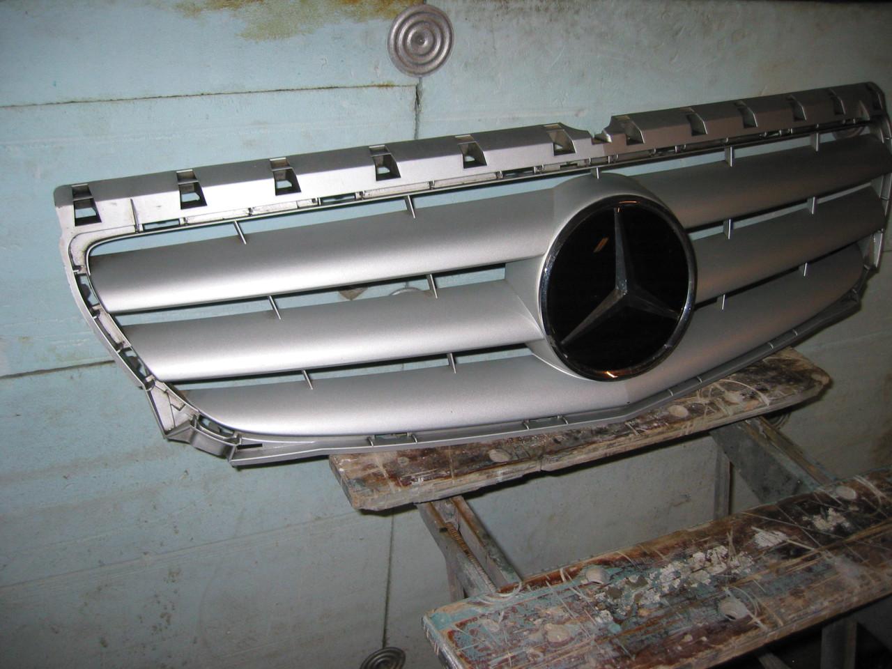 Gril Mercedes B Klasse