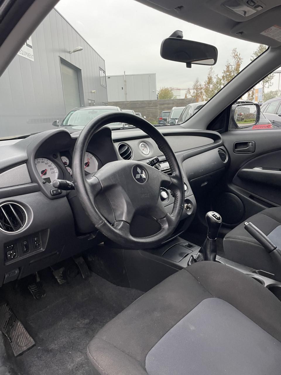 Mitsubishi Outlander 2.0 MPI 2WD 2007 Zwart | NAP | NIEUWE APK!