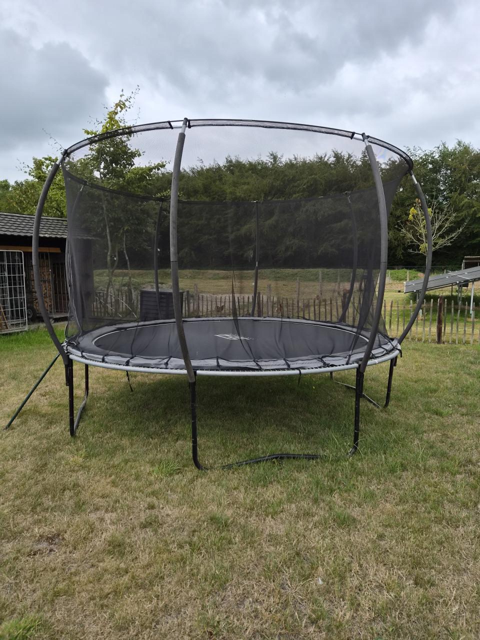 Trampoline