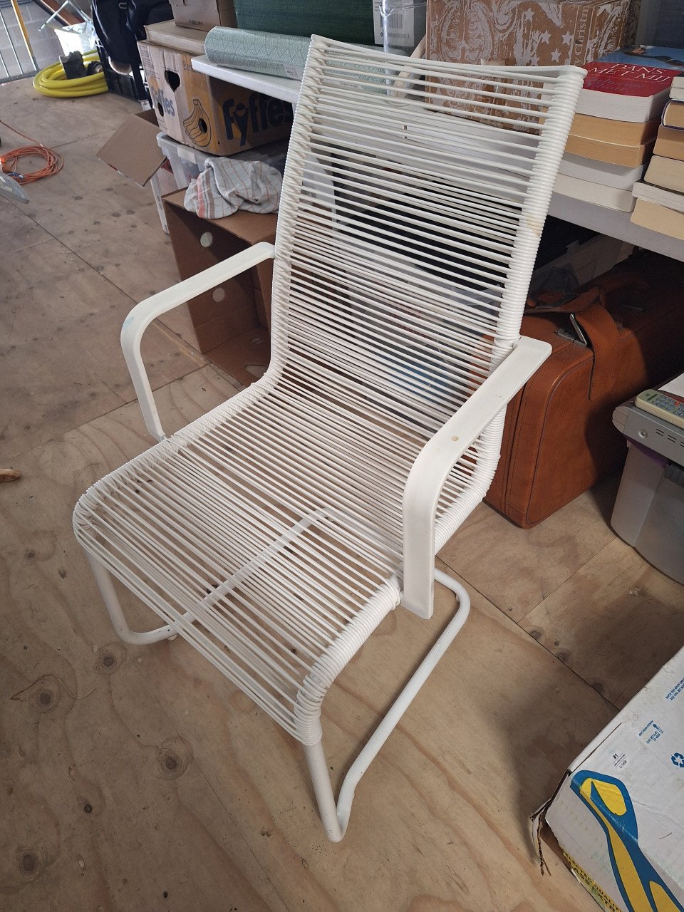 Leuk brocante kast , rolluikbureau , stoel