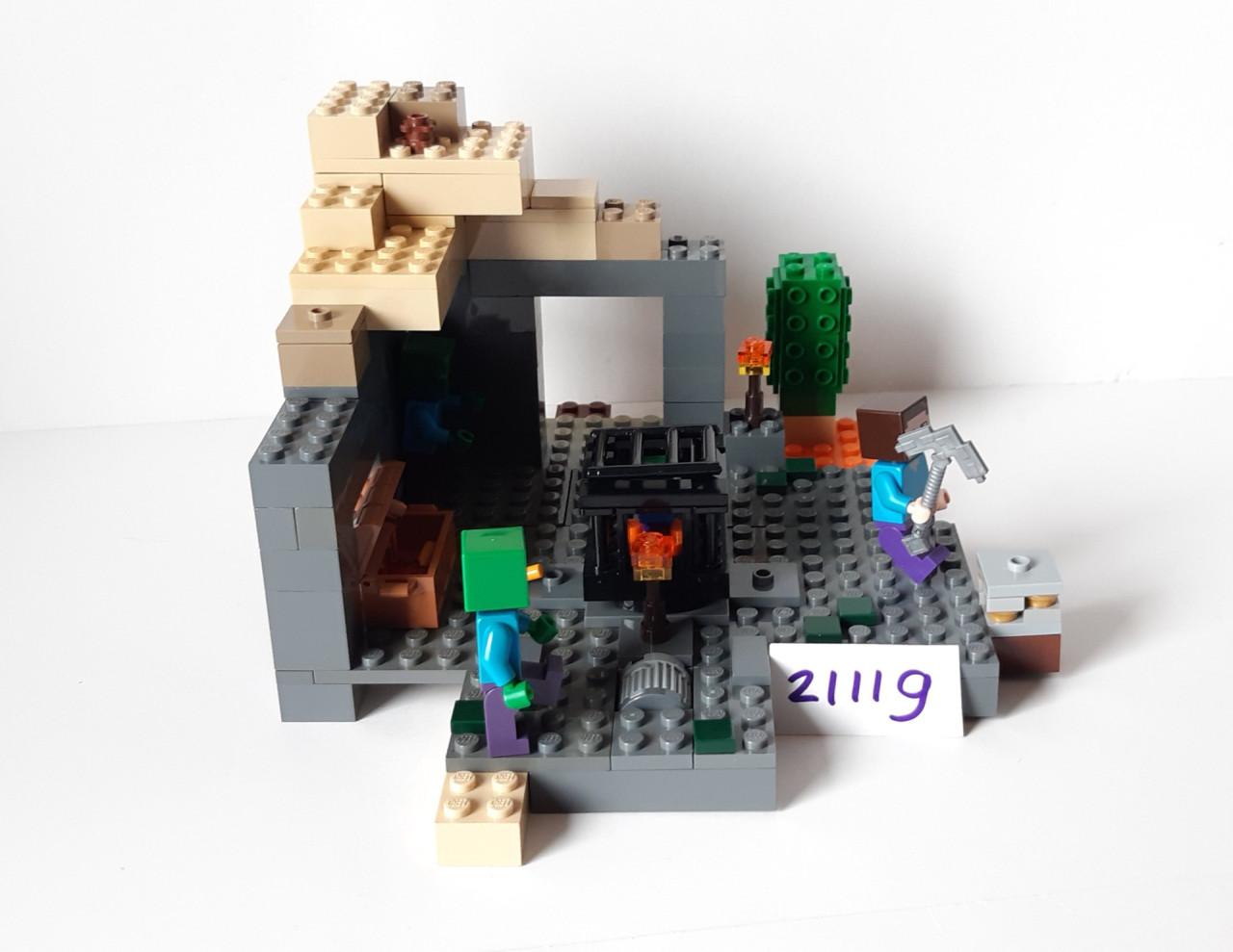 LEGO Minecraft  21119: De Kerker- The Dungeon