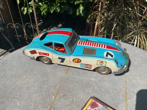 Oude blikken auto